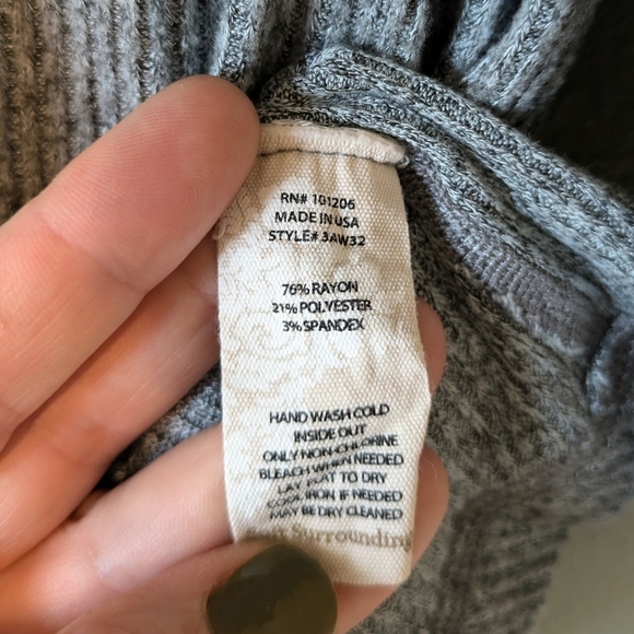 Soft Surroundings Gray Ribbed Top Size XLP - Picture 5 of 5